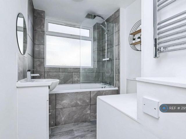 Flat for rent in Kingshurst, West Midlands