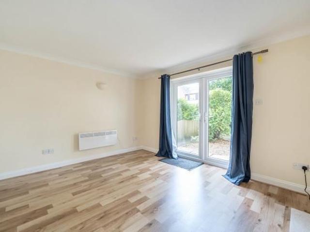 Apartment for rent in Caldecott, Dromore