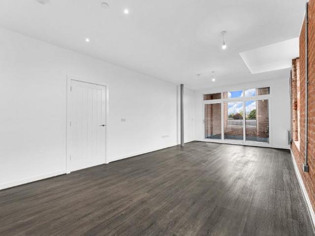 Apartment for rent in The Haulgh, Lee Bank