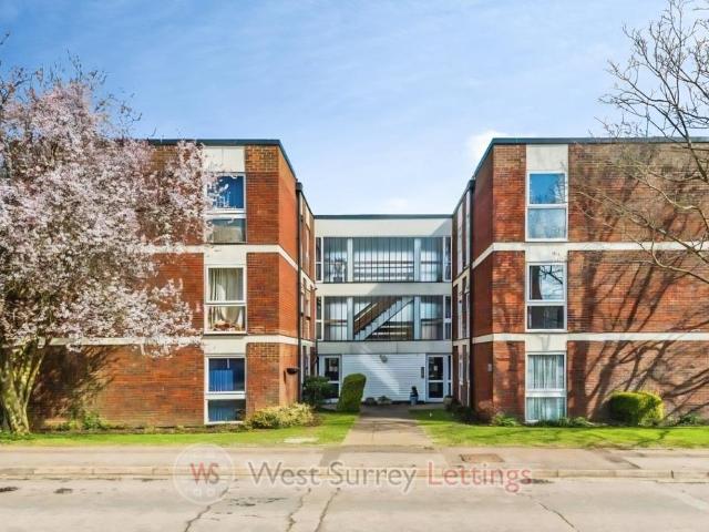 Flat for rent in Sheerwater, Woking