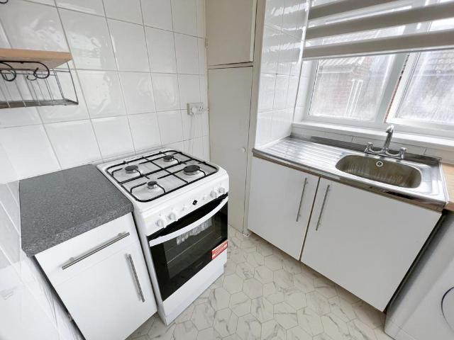 Flat for rent in Newbury Park, Isle Of Man