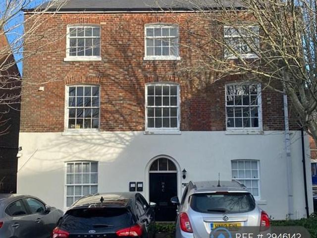 Flat for rent in Fordington