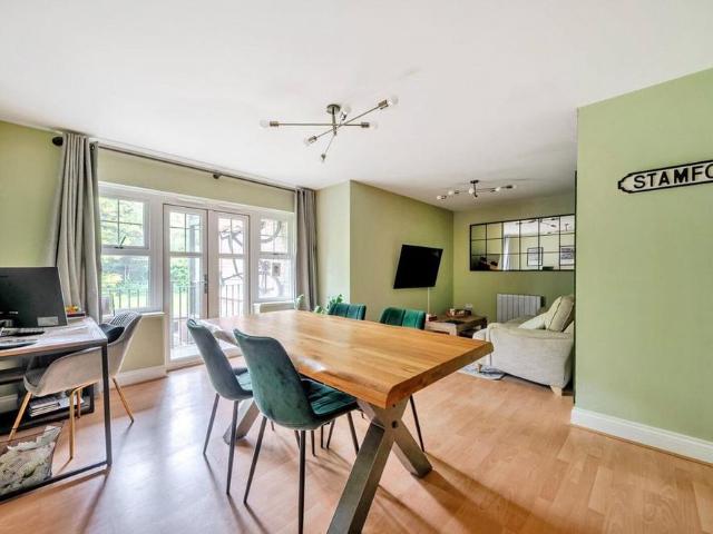 Apartment for rent in Sheerwater, Woking