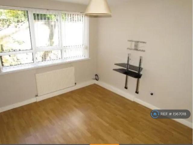 Apartment for rent in Calderstones