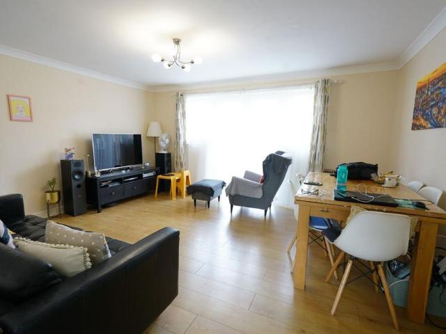 Apartment for rent in Purfleet, Essex