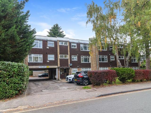 Flat for rent in Batchworth, Hertfordshire