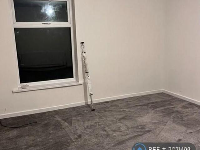 Apartment for rent in Battyeford, Kirklees