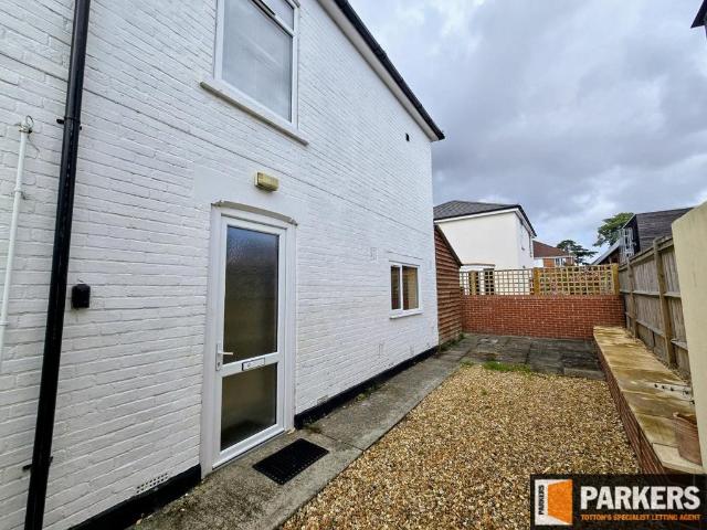 Flat for rent in Hythe and Dibden, Ashurst Bridge