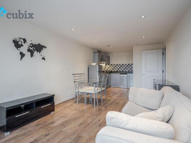 Flat for rent in London Borough of Merton, Collier's Wood