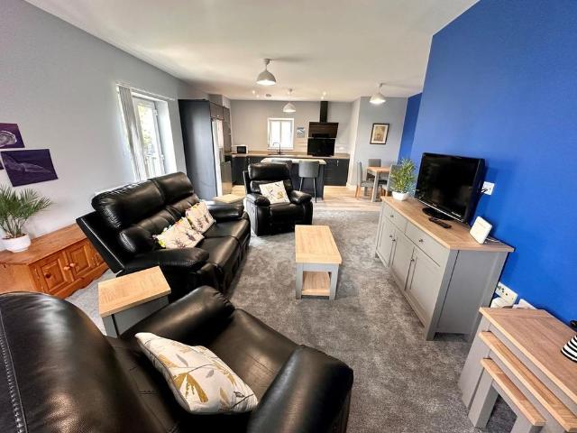 Apartment for rent in Craigside, Penrhyn-Side
