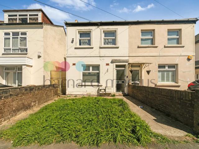 Flat for rent in London Borough of Croydon, Thornton Heath