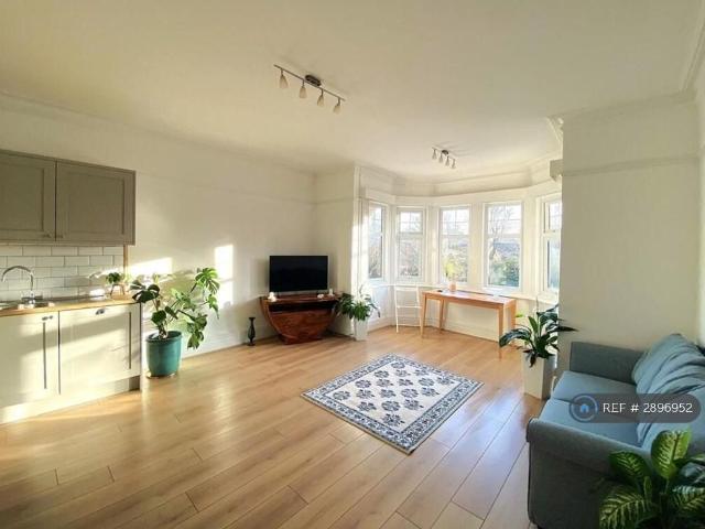 Apartment for rent in Pebsham, Heathlands