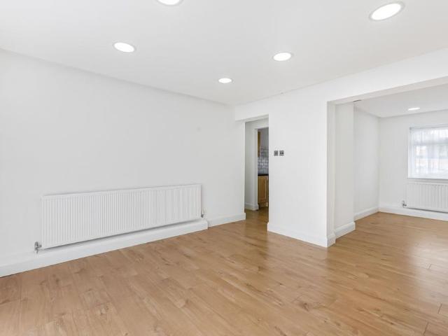 Apartment for rent in Panshanger, Fretherne
