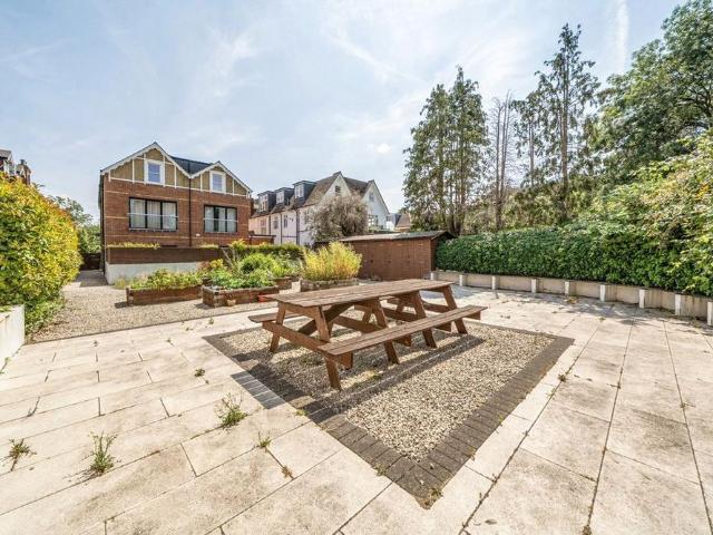 Apartment for rent in London Borough of Ealing, Greater London