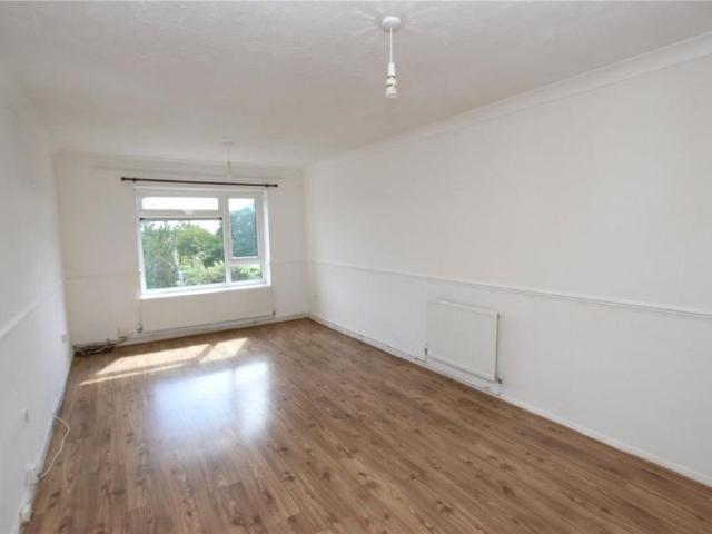 Apartment for rent in Farley Hill, Spring Park