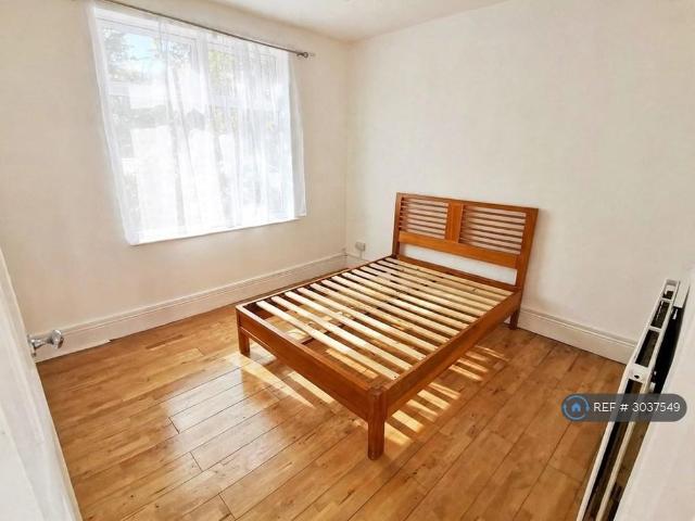 Apartment for rent in Shooters Hill, Greater London