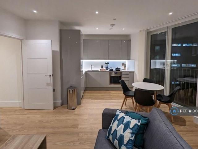 Apartment for rent in Park Central, Birmingham