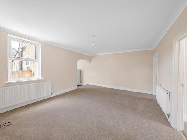 Apartment for rent in North End, Greater London