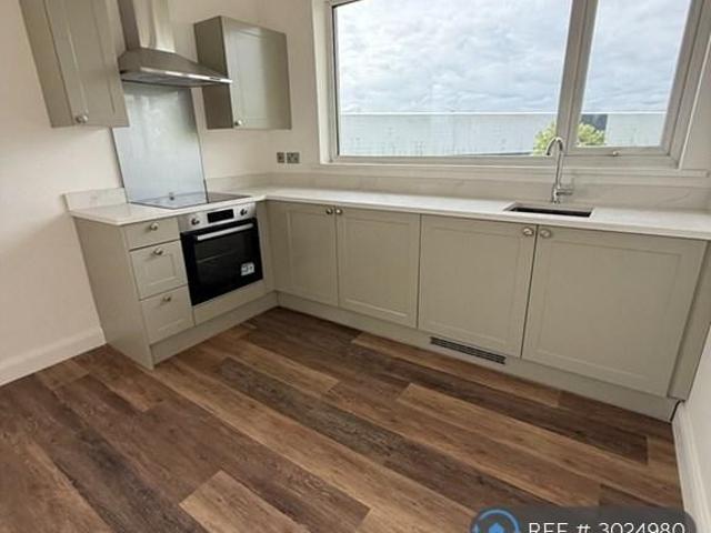 Apartment for rent in Halton Moor, Leeds