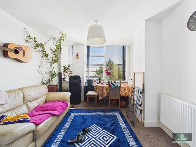Apartment for rent in Lowfield Heath, Glynde