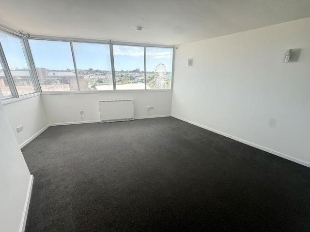 Apartment for rent in Westbrook, Acol