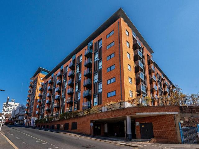 Flat for rent in Shortlands, Greater London