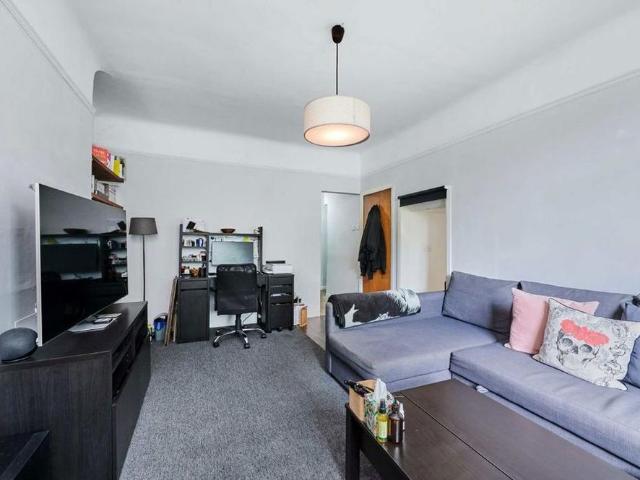 Apartment for rent in Streatham, Greater London