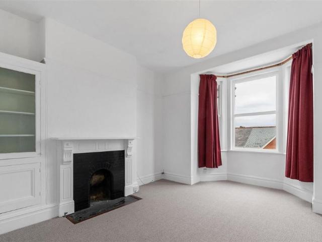 Apartment for rent in Lipson, Mount Wise