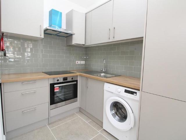 Apartment for rent in Shooters Hill, Greater London