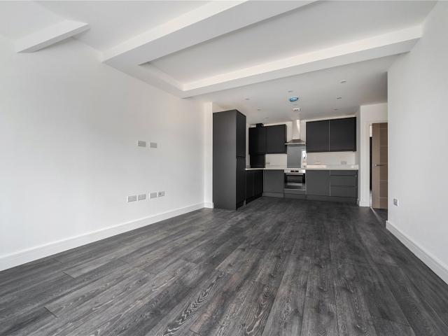 Apartment for rent in St Albans, Five Acres