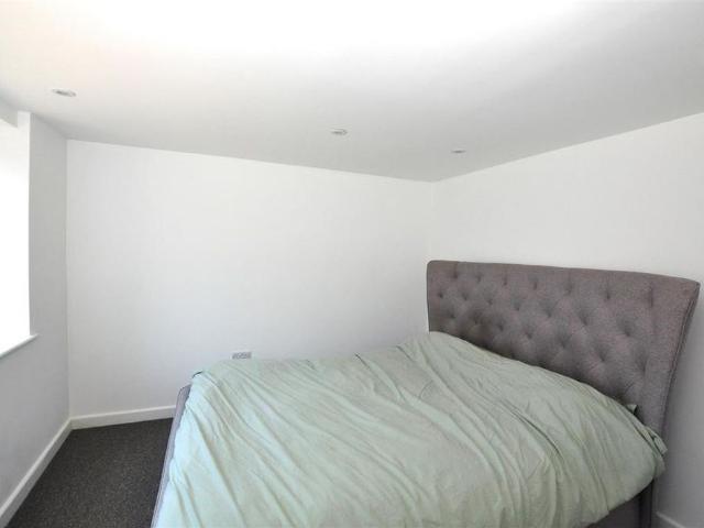Apartment for rent in Cross In Hand, East Sussex