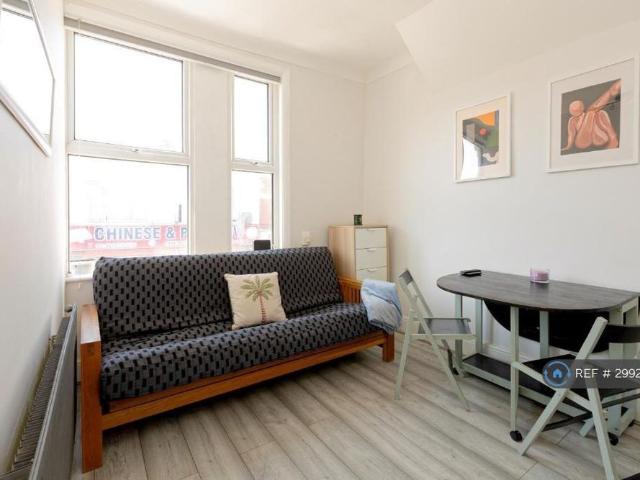 Apartment for rent in Wanstead, Greater London