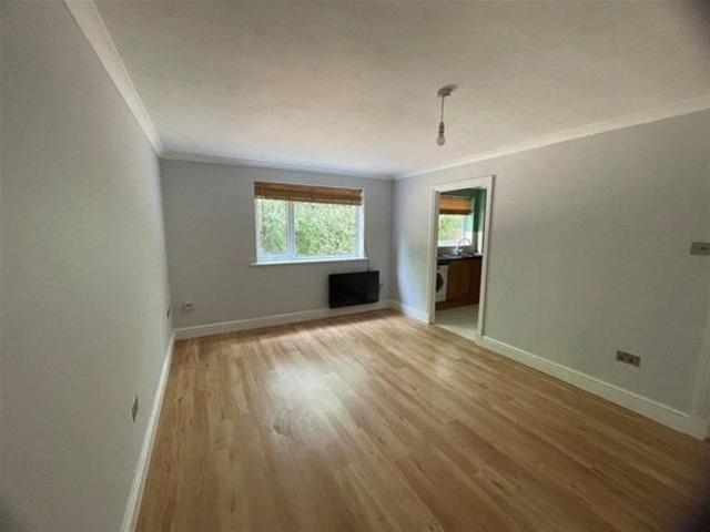 Apartment for rent in The Image, Pouchen End