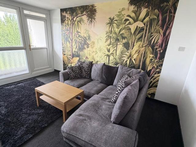 Apartment for rent in Crookston, Scotland