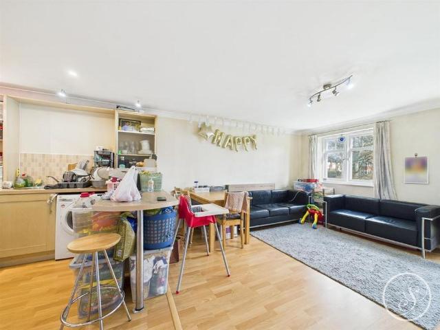 Apartment for rent in Moortown, West Yorkshire