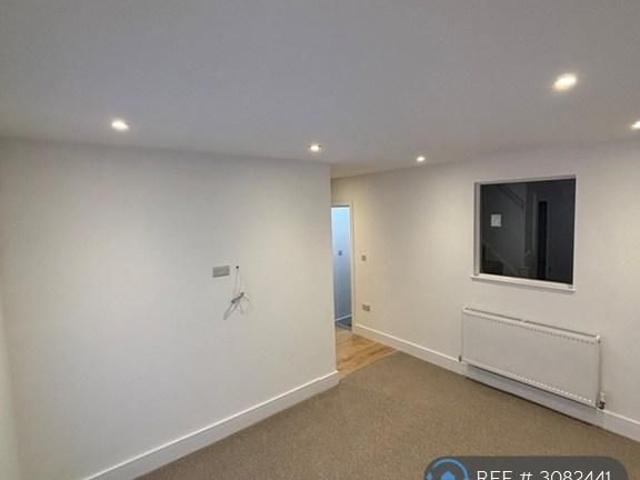 Apartment for rent in Chapeltown, Sheffield
