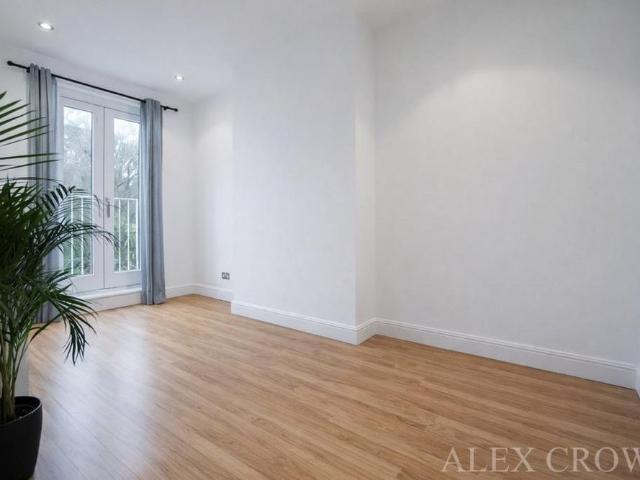Apartment for rent in Colney Hatch, Greater London
