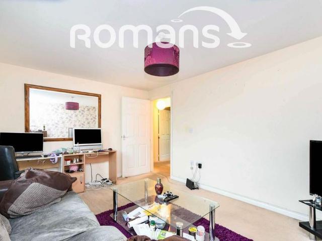 Apartment for rent in Penhill, Swindon