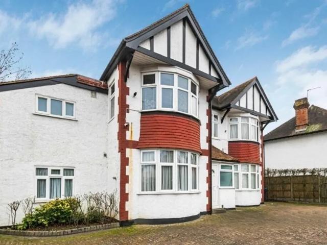 Apartment for rent in London Borough of Croydon, Shirley