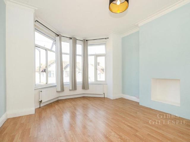 Apartment for rent in Wealdstone, Greater London