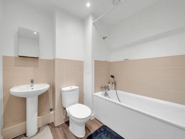 Apartment for rent in London, Isle Of Man