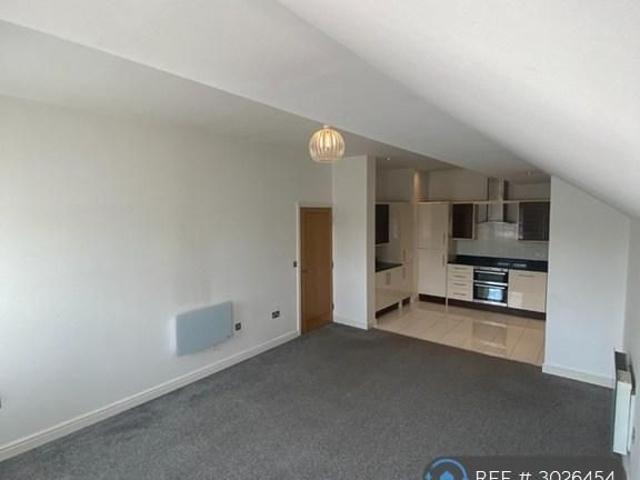 Apartment for rent in Beaconside, Baswich