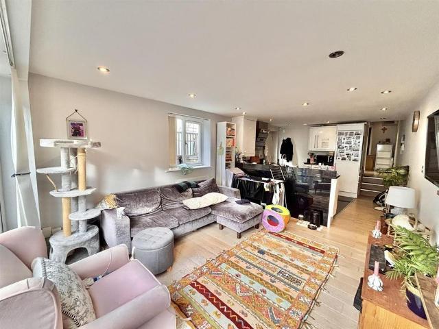 Apartment for rent in Watford Heath, North Watford