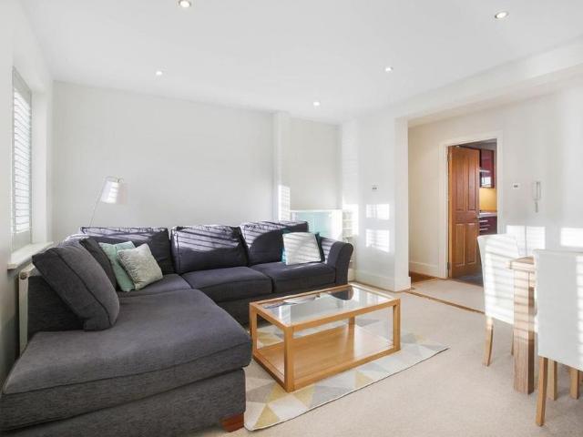 Apartment for rent in Carshalton Beeches, Greater London
