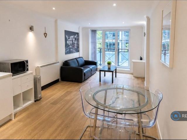 Flat for rent in Fitzrovia, Greater London