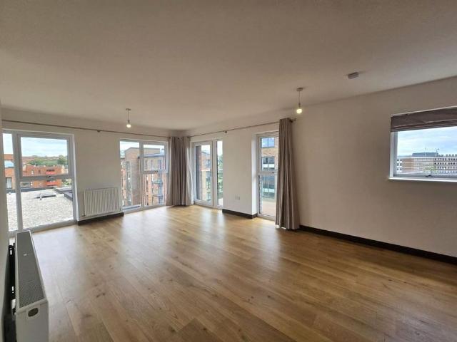 Apartment for rent in Monks Orchard, Kent