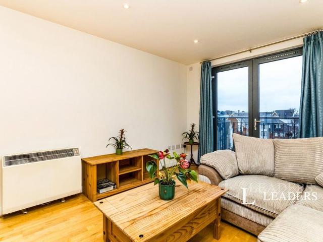 Apartment for rent in New Town, Horsham