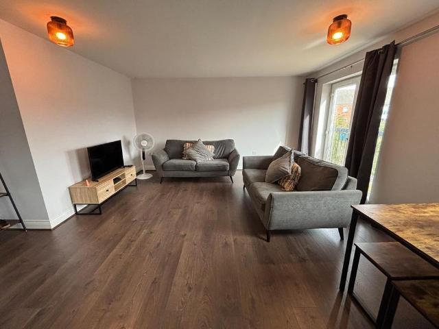 Apartment for rent in Woodloes Park, Green Close