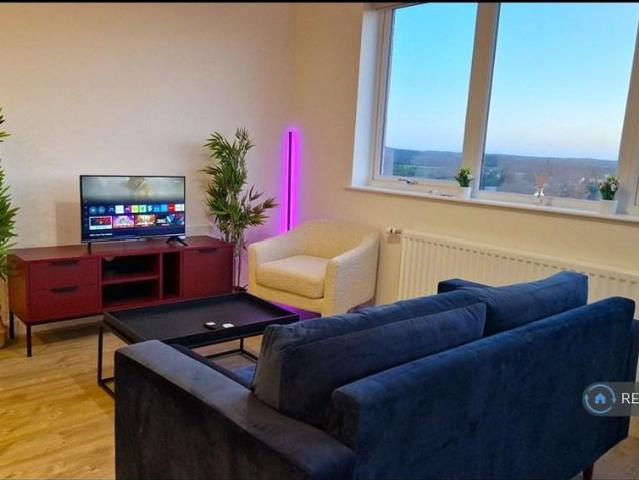 Apartment for rent in Birch Green, Lower Halliford