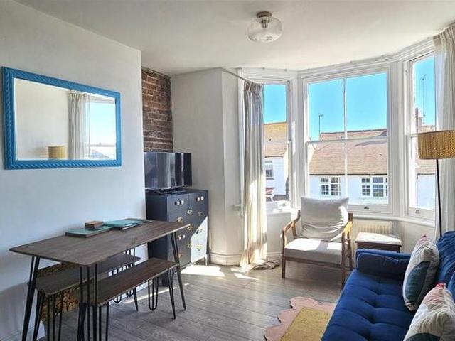 Apartment for rent in Upton, Acol